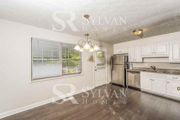 2525 Carmel Rd - Photo 3 of 15