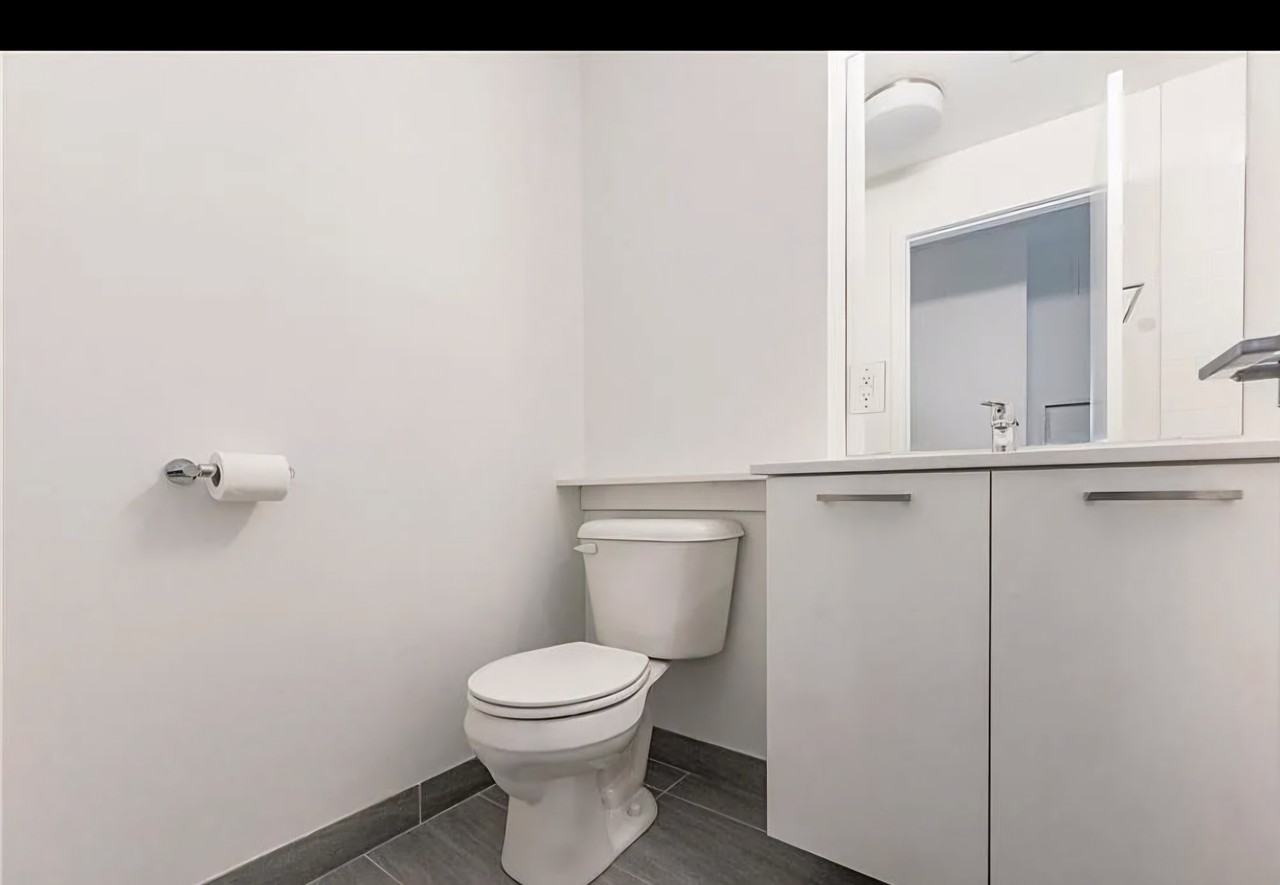 467 Charlton Avenue East #402 - Photo 4 of 12