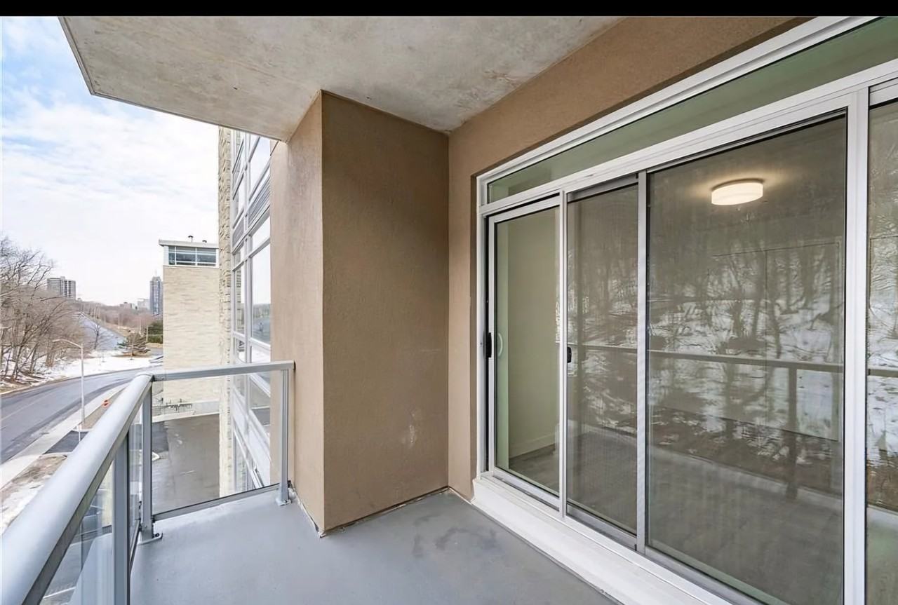 467 Charlton Avenue East #402 - Photo 6 of 12