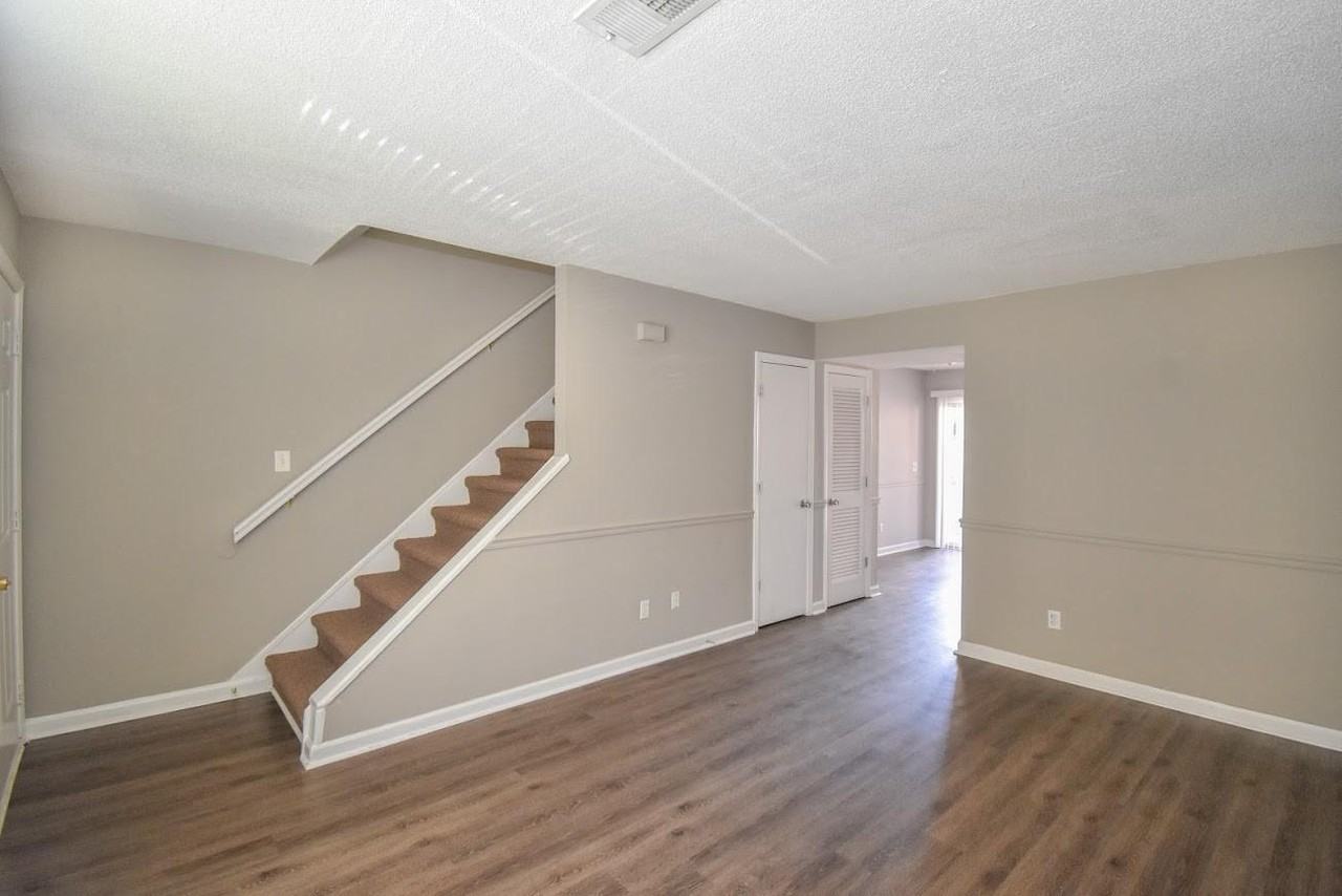 4651 Ladson Road - Photo 5 of 10