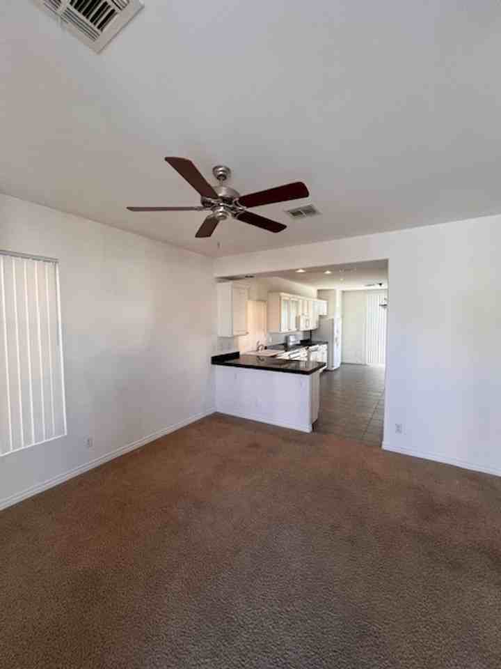 1513 Homeward Cloud Ave - Photo 2 of 8