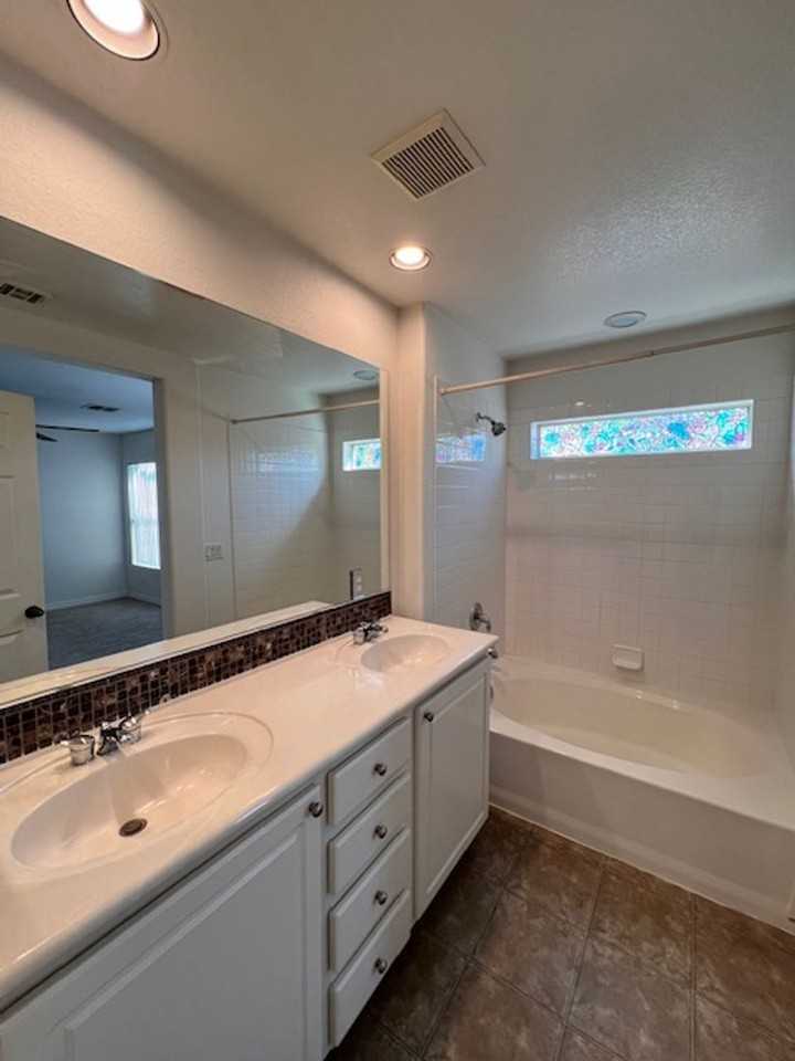 1513 Homeward Cloud Ave - Photo 7 of 8