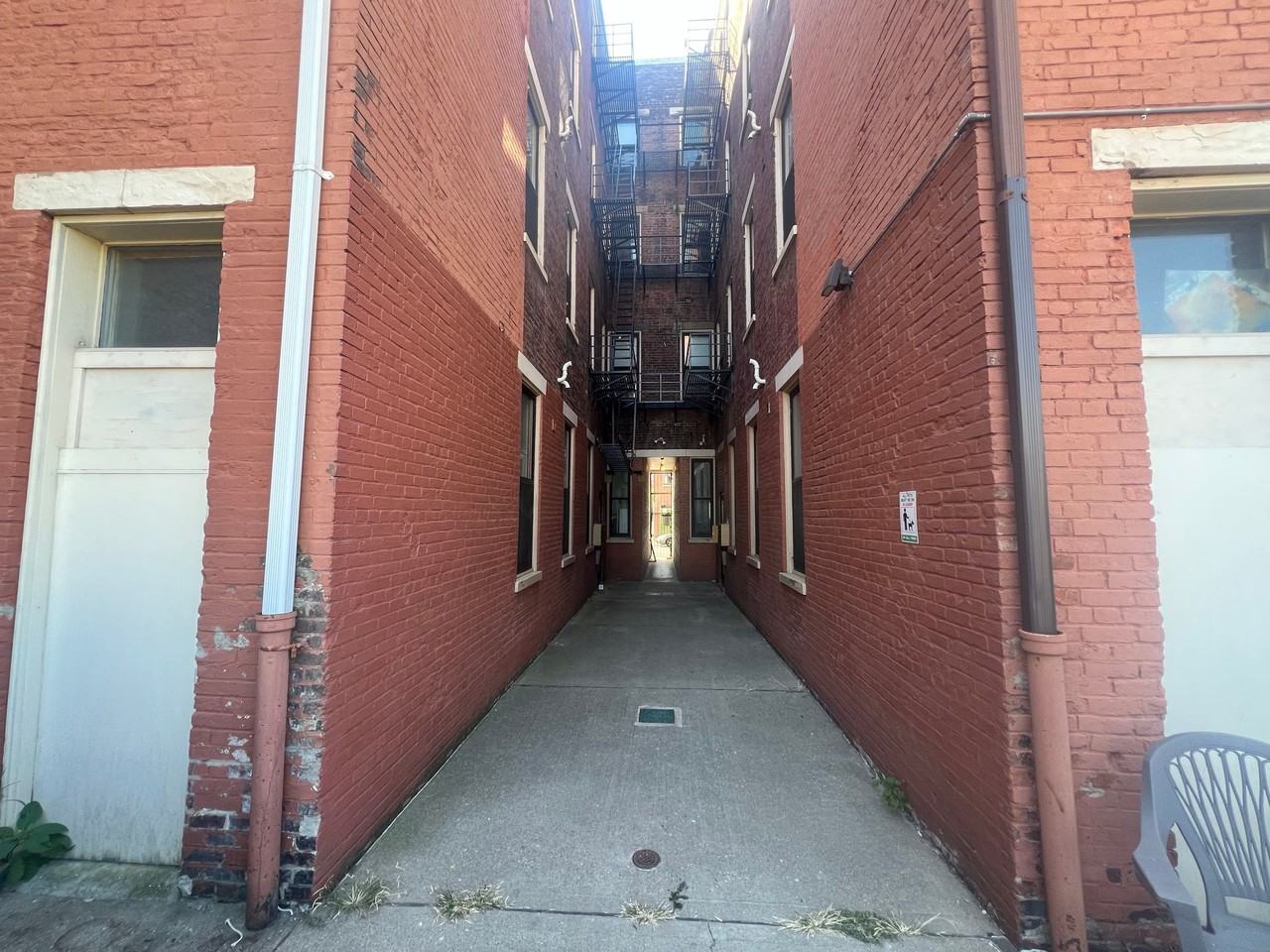 1414-16 Walnut St - Photo 2 of 5