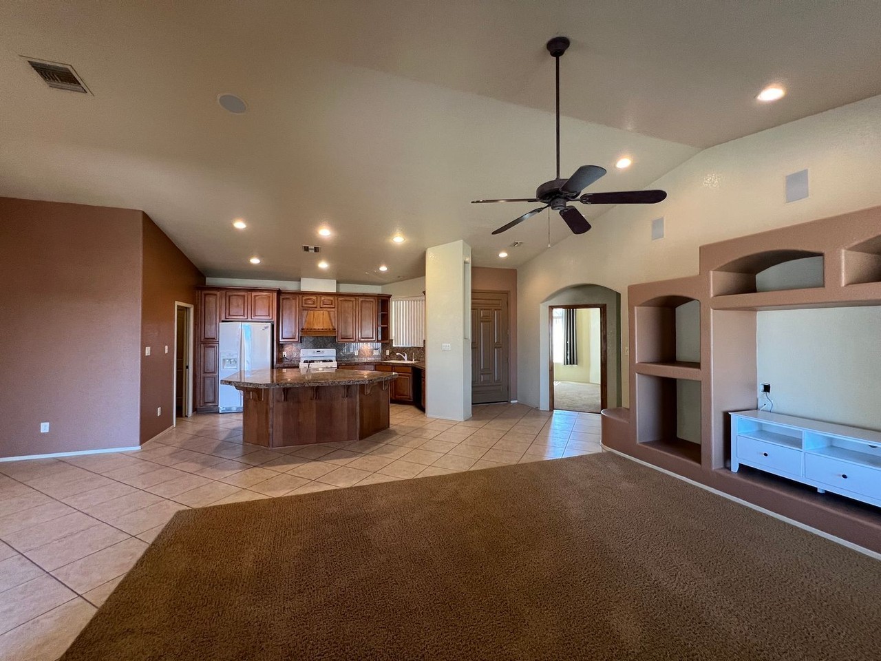 2506 S Terrace Ave - Photo 2 of 35