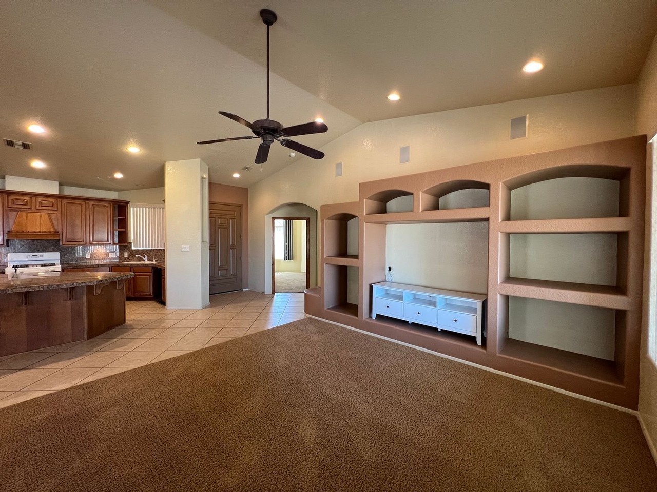 2506 S Terrace Ave - Photo 4 of 35
