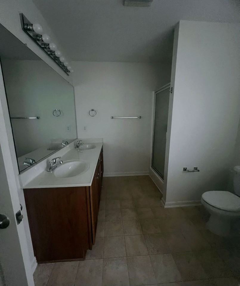 1507 Hamilton Hills Dr - Photo 6 of 8