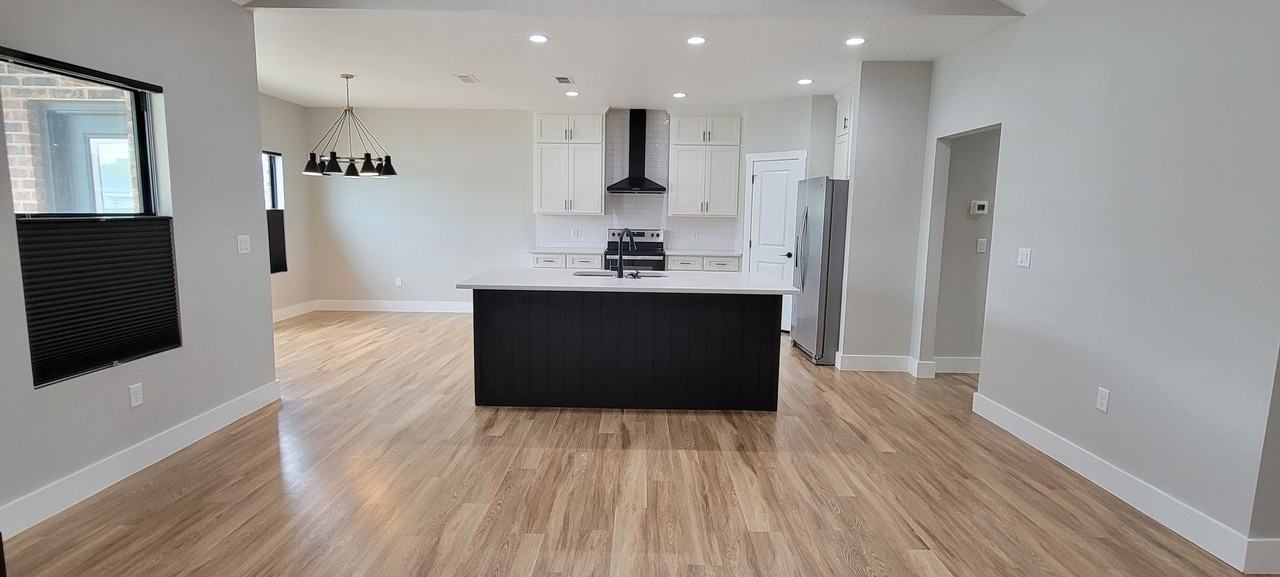 209 Abbey Rd - Photo 7 of 40