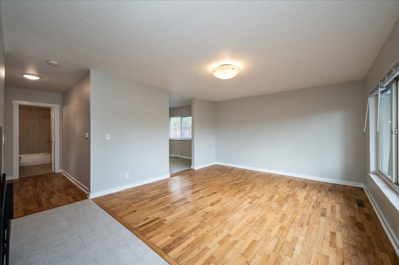 2713 Woburn St - Photo 4 of 33