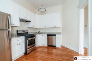 featured image of 113 N Oak Park Ave