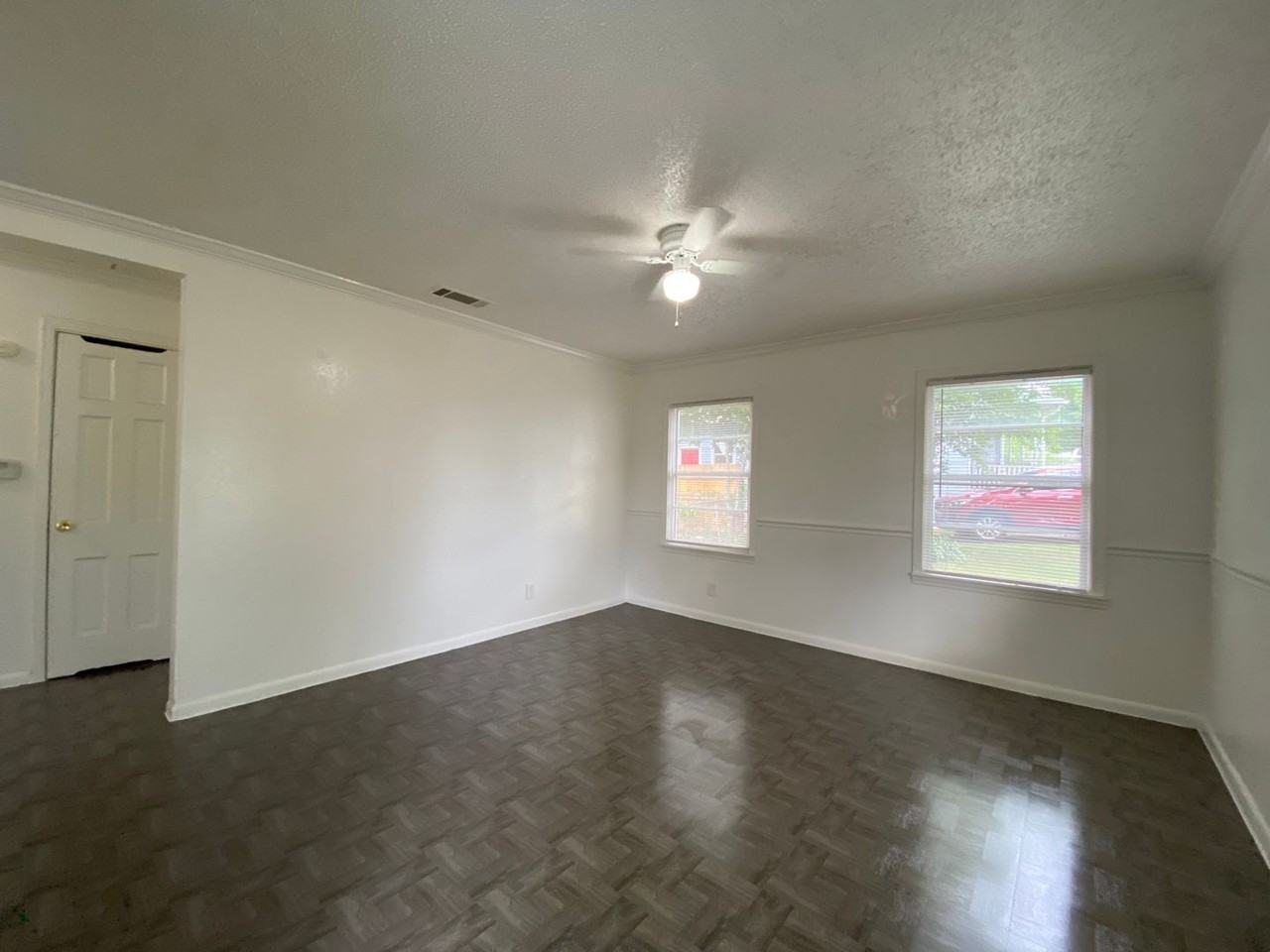 4855 Montrose Dr - Photo 2 of 14