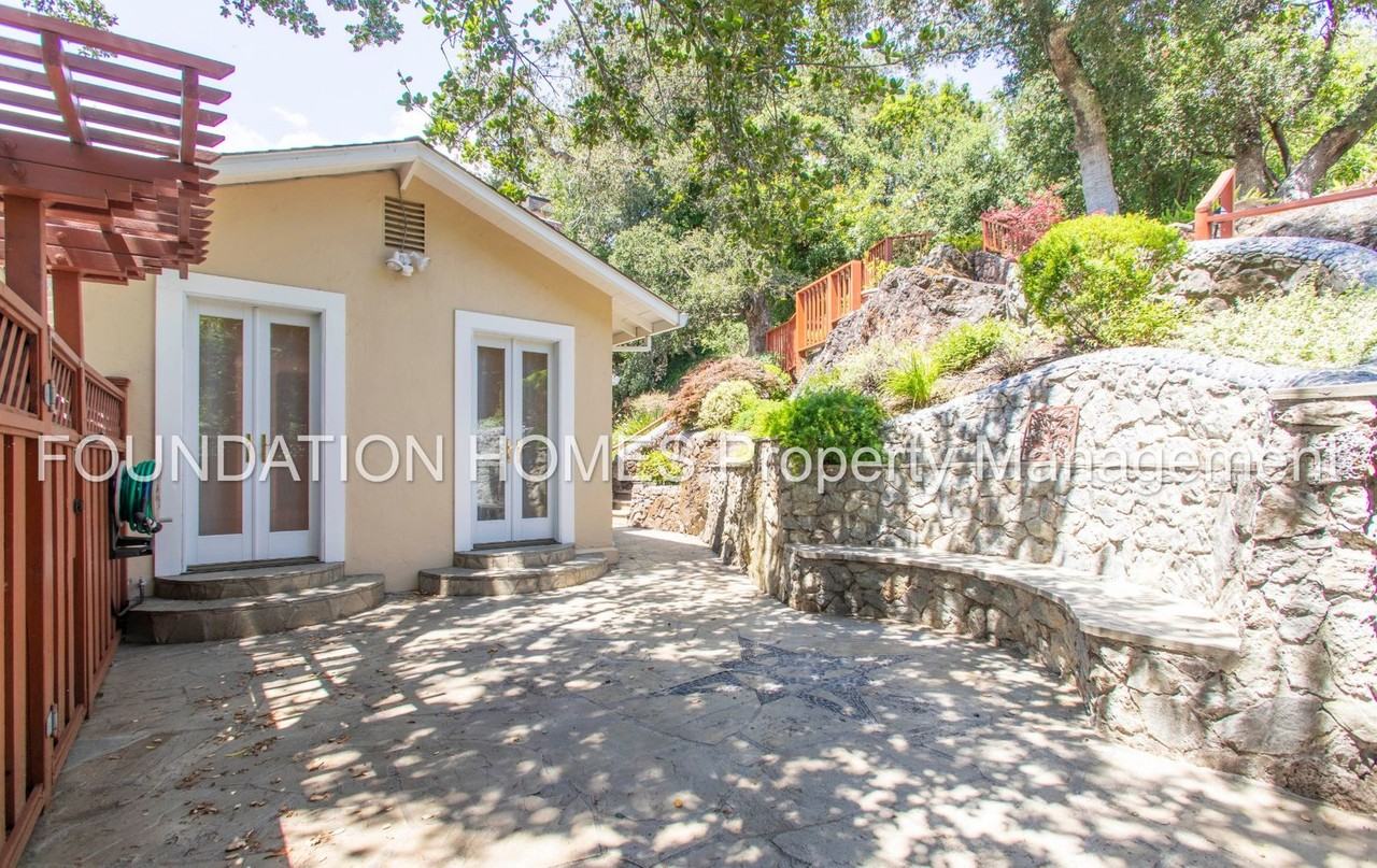 266 Cascade Dr - Photo 2 of 42