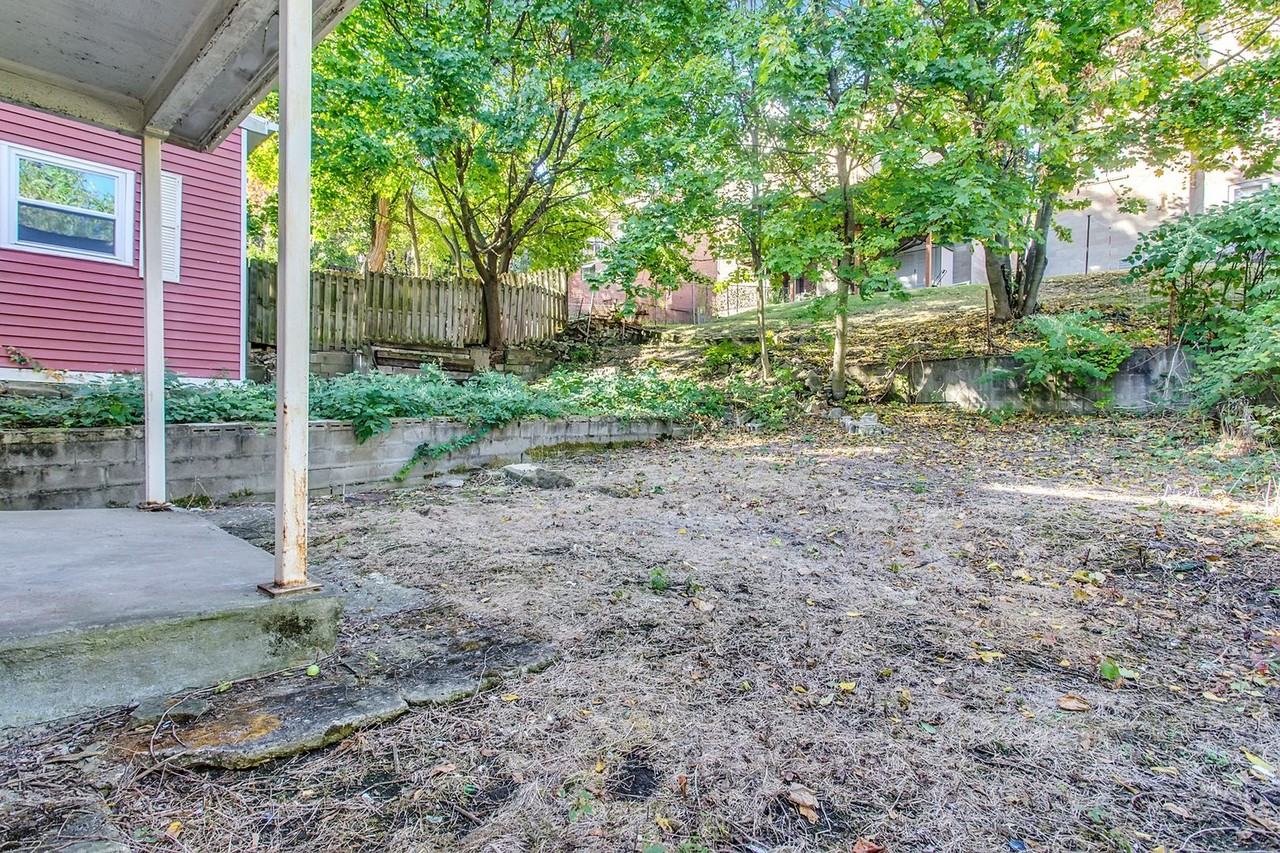 1616 Dagmar Ave - Photo 6 of 23