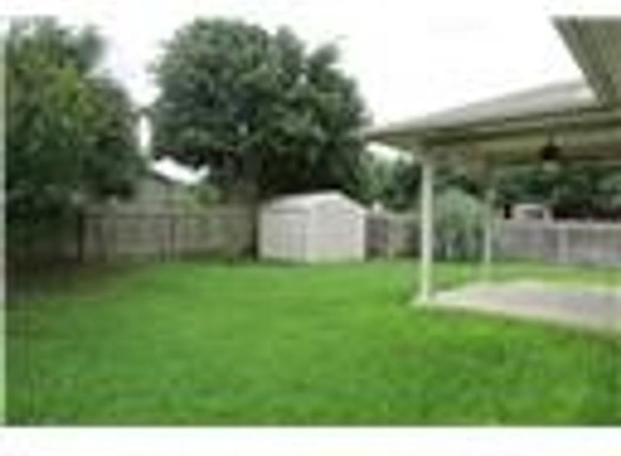 1417 Fort Lloyd Pl - Photo 2 of 21