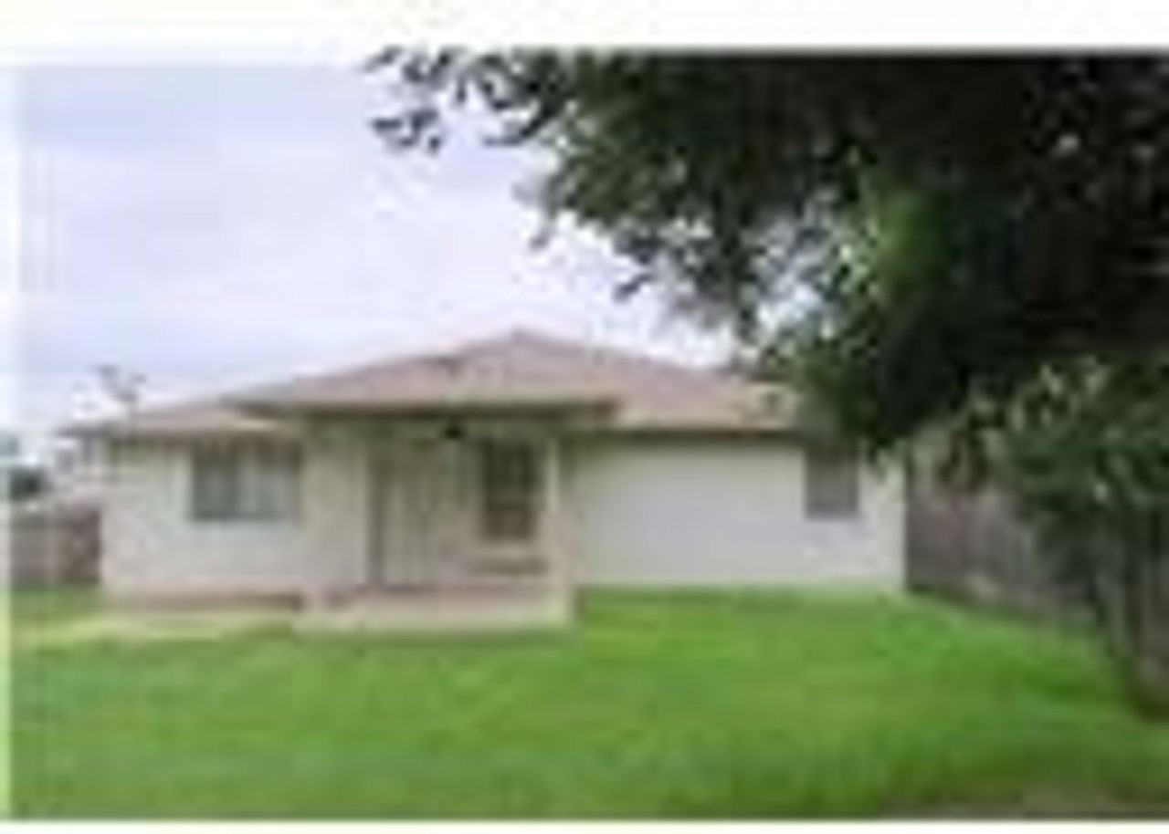 1417 Fort Lloyd Pl - Photo 3 of 21