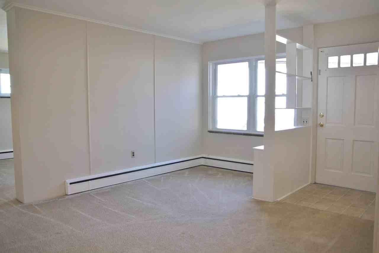 521 Reno Street - Photo 3 of 8