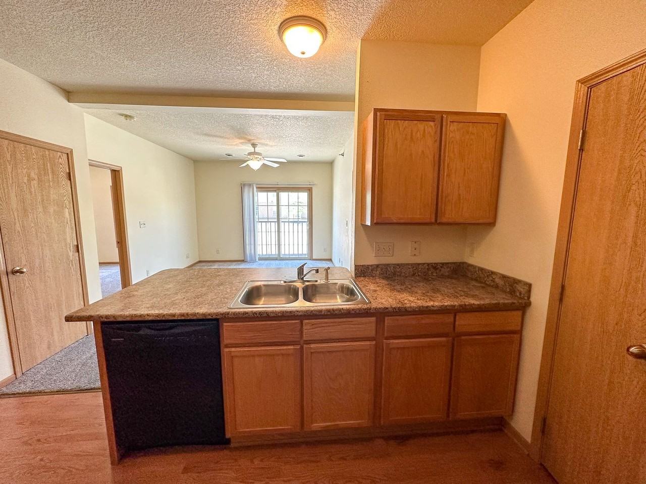 205 Beach Ave - Photo 6 of 50