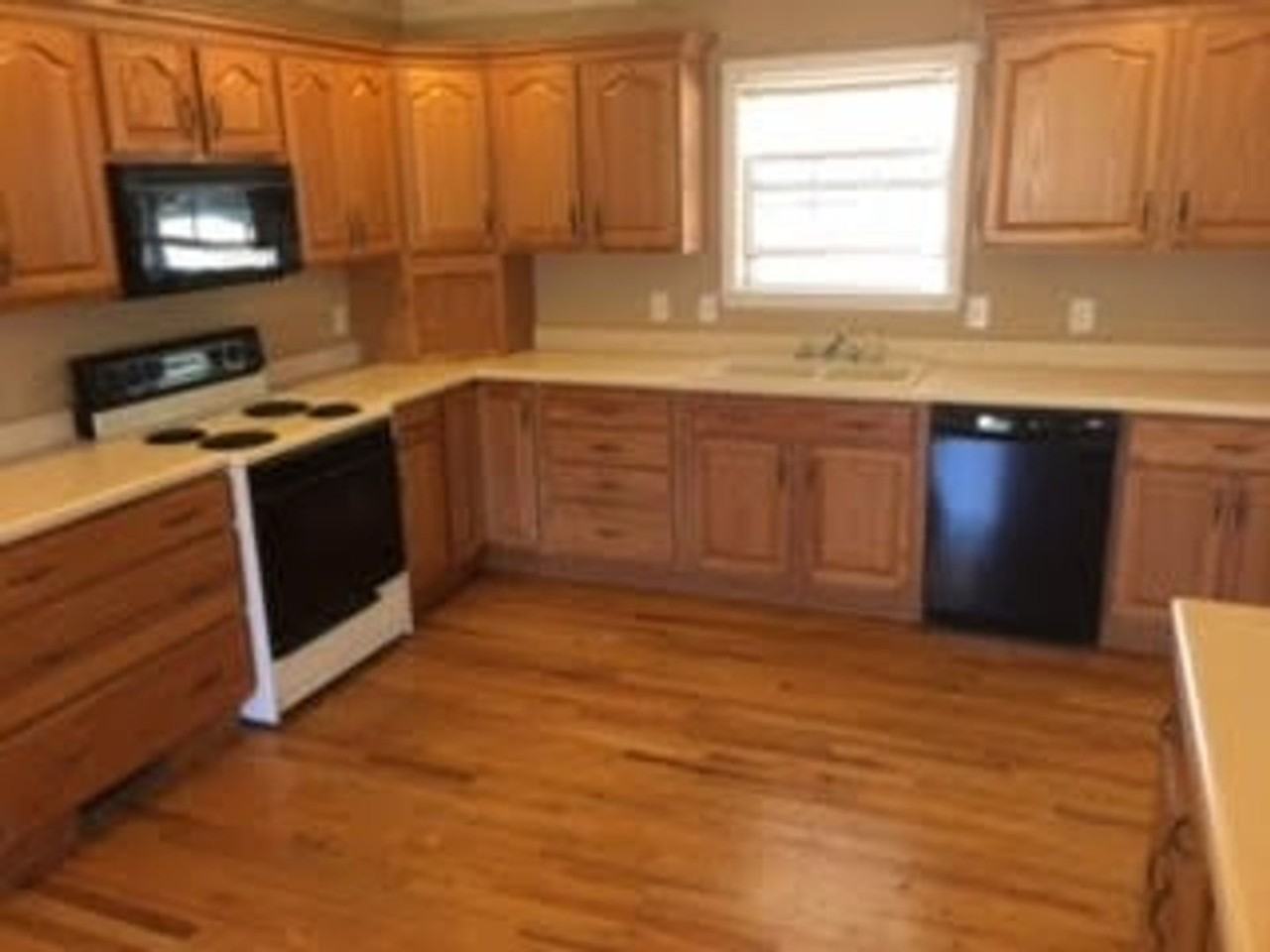 7744 Coles Ferry Pike - Photo 3 of 17