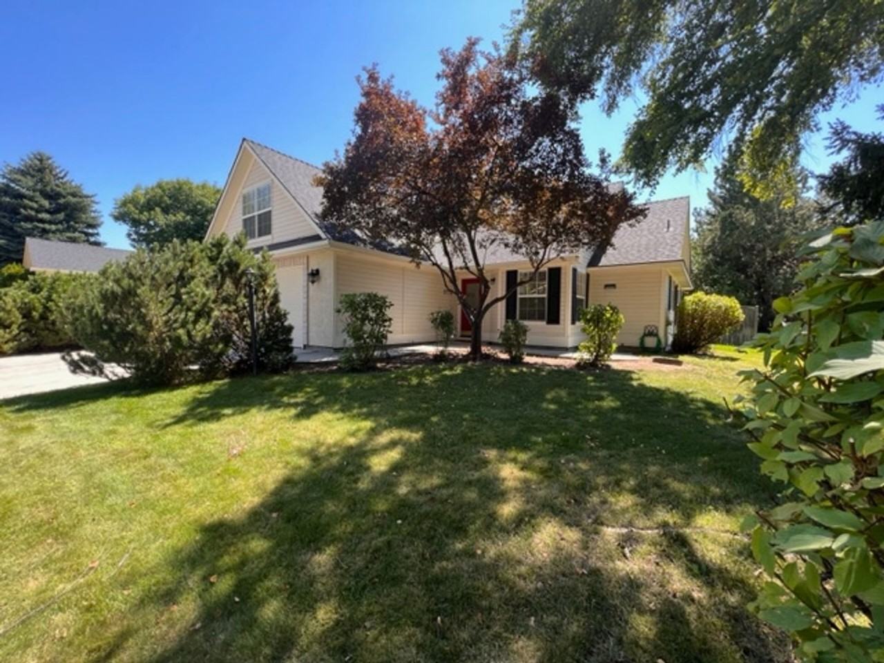 5774 N Parchment Ave - Photo 2 of 27