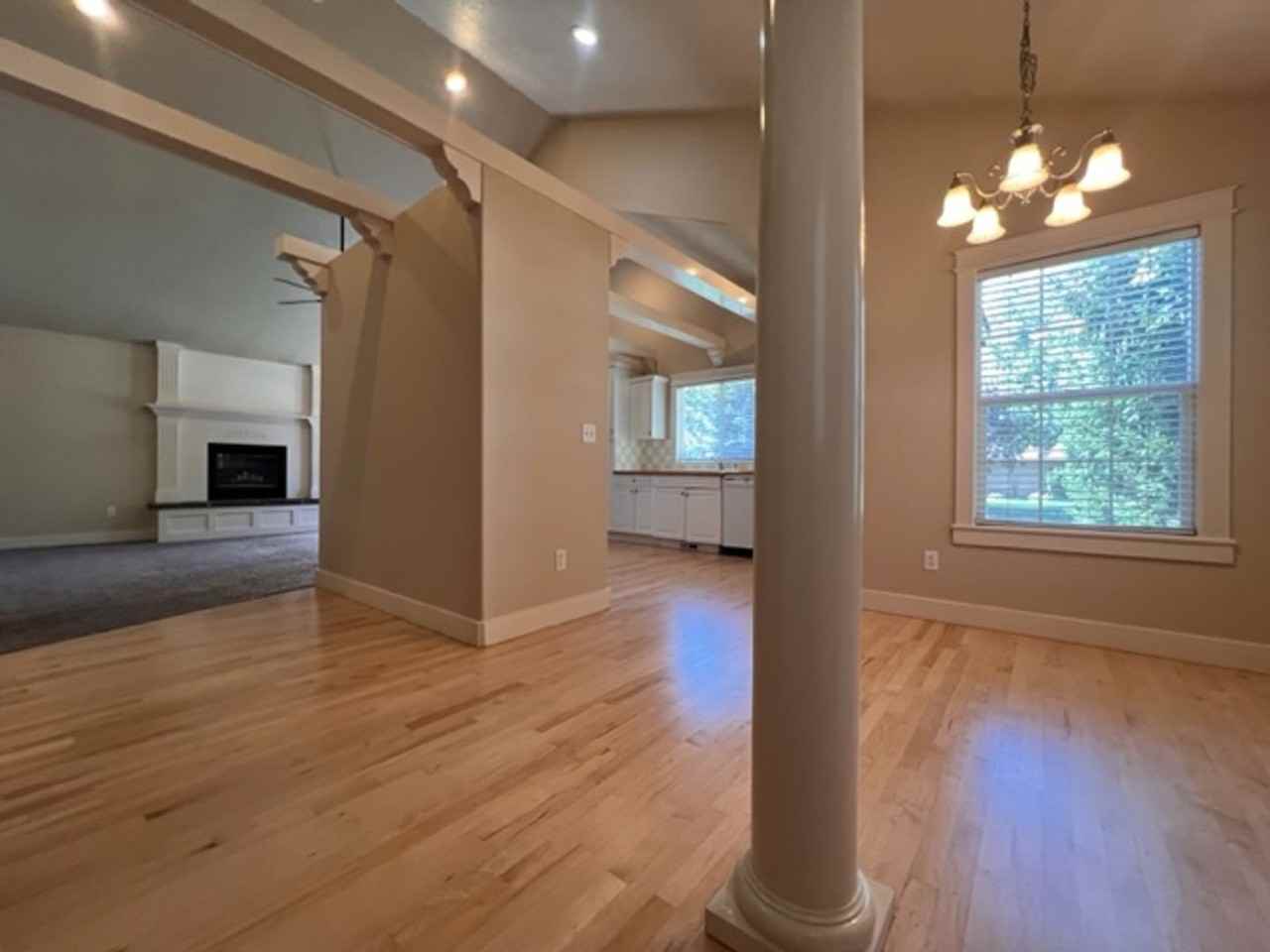 5774 N Parchment Ave - Photo 4 of 27