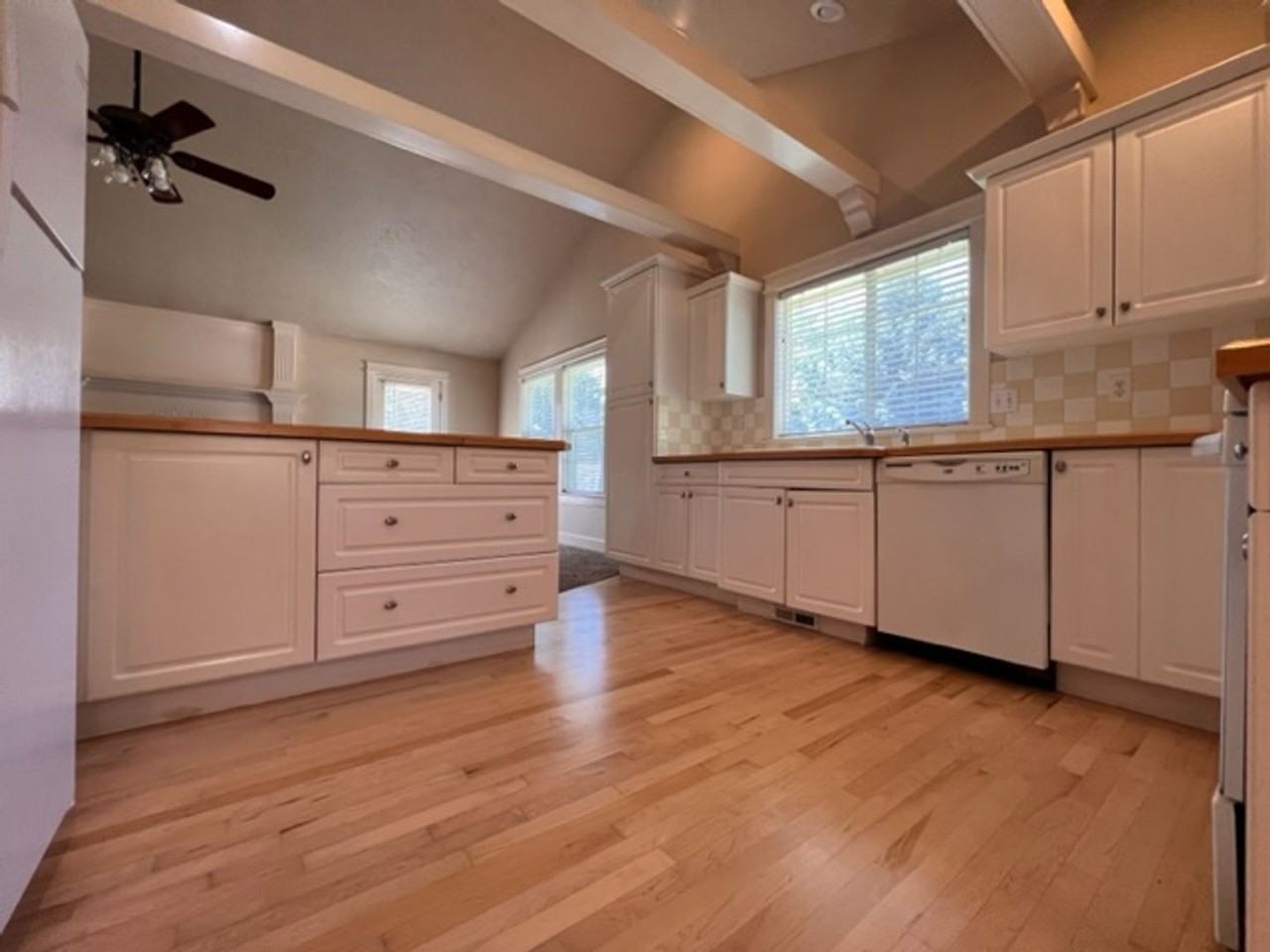 5774 N Parchment Ave - Photo 6 of 27