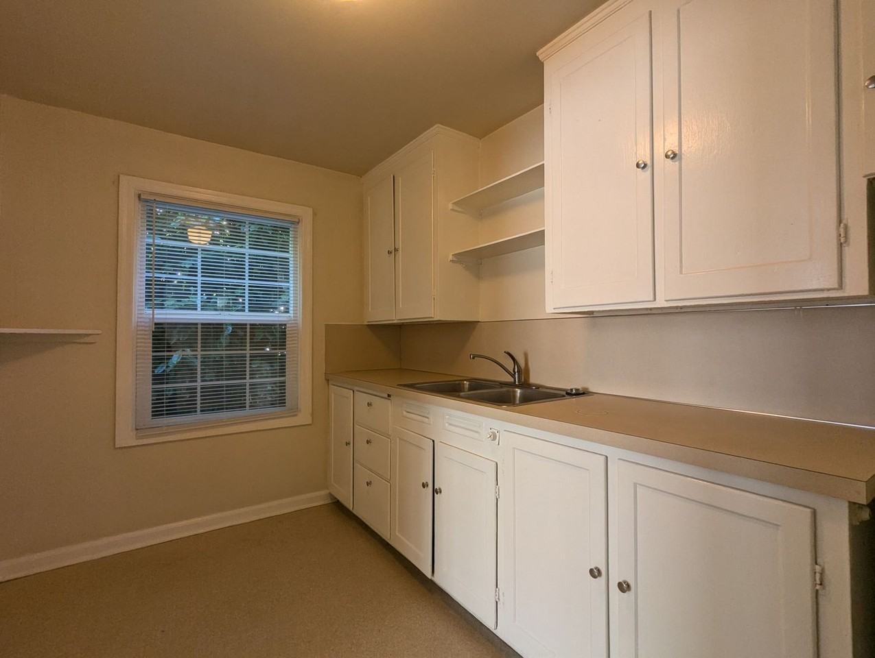 235 E 2nd Ave #1 - Photo 6 of 15