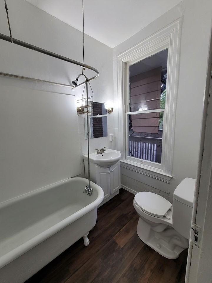 220 E Philadelphia St #2 - Photo 6 of 10