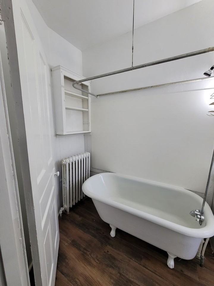 220 E Philadelphia St #2 - Photo 7 of 10