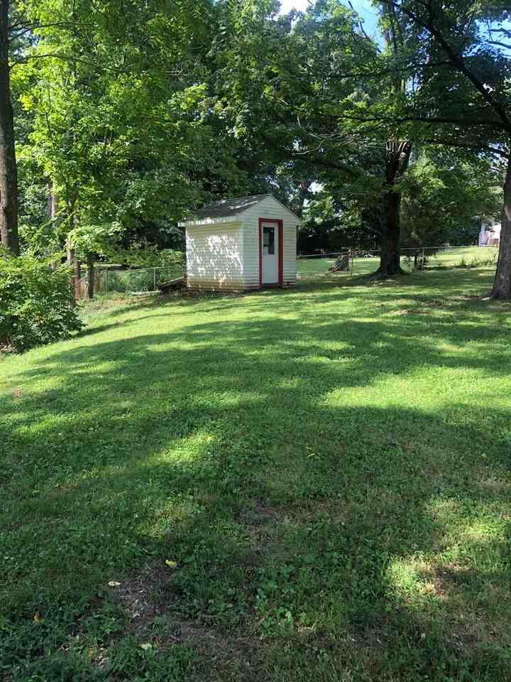 2313 N Headley Rd - Photo 2 of 12