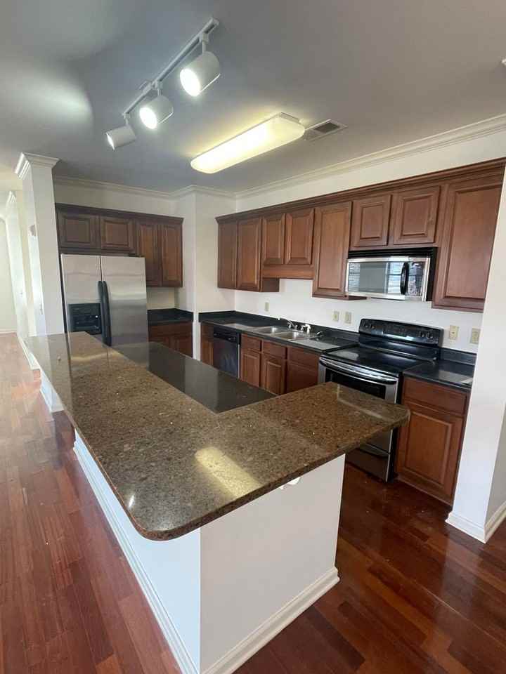 731 Litty Ct #203 - Photo 3 of 10