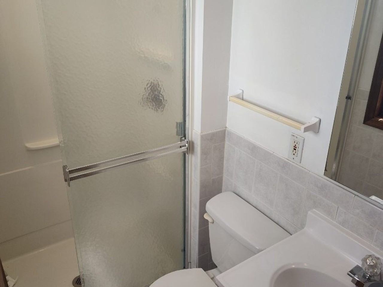 1670 Fairmount Dr - Photo 3 of 17