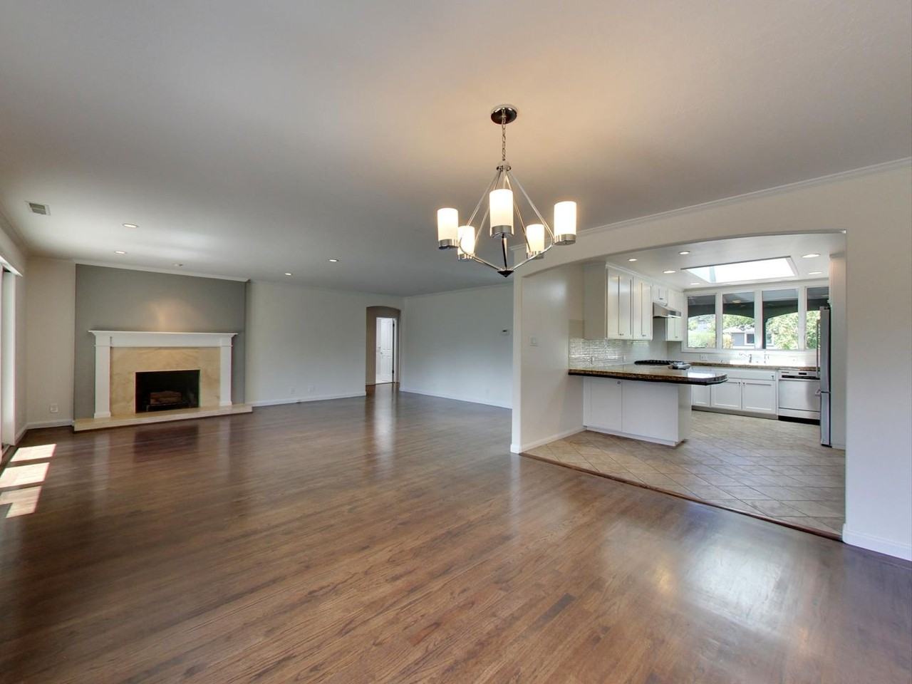 19 Dartmouth Dr - Photo 2 of 24