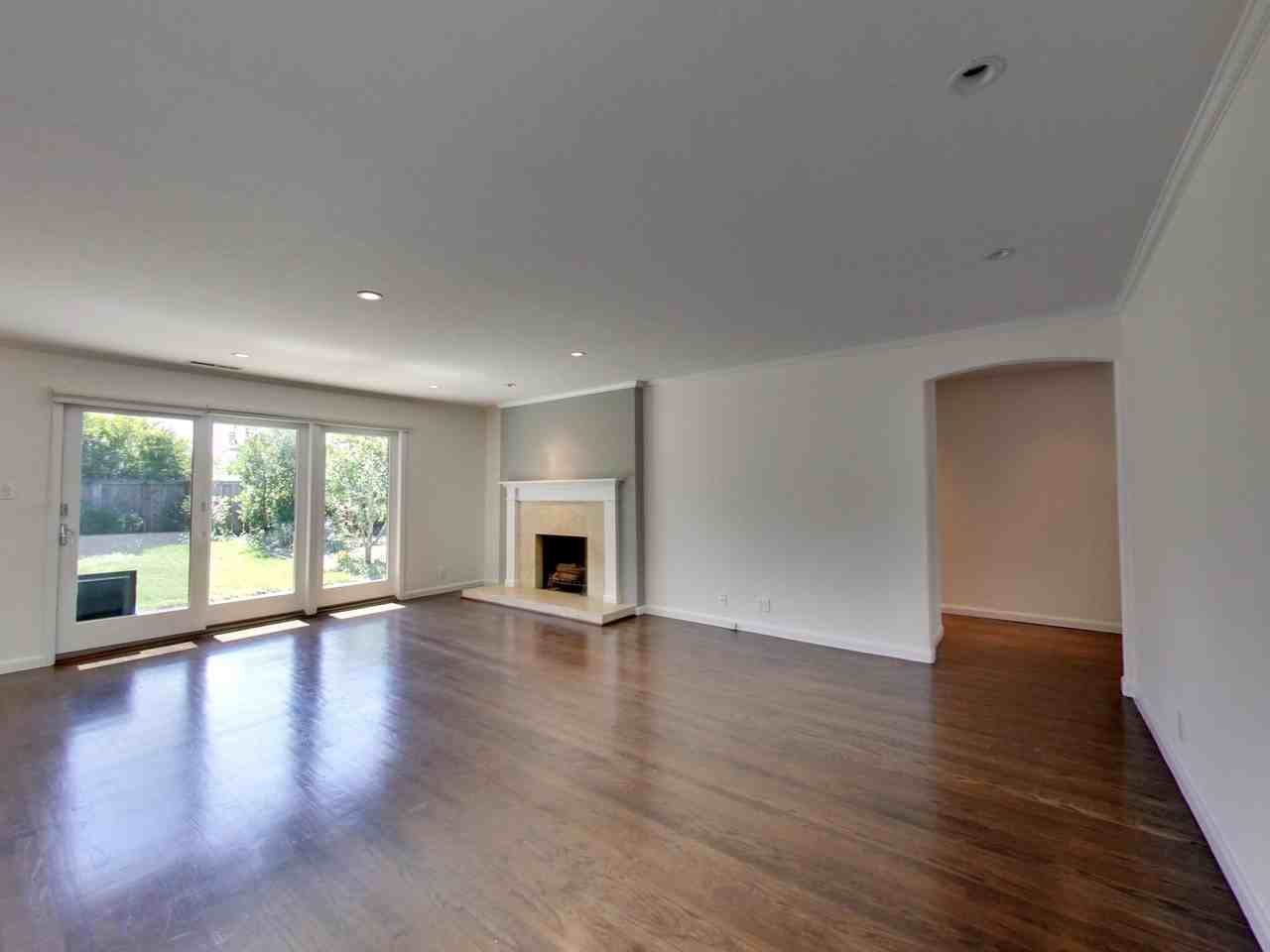 19 Dartmouth Dr - Photo 3 of 24