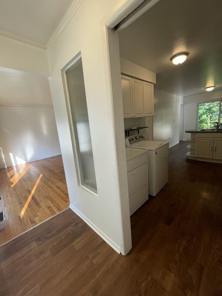 1609 Conway Ave - Photo 5 of 29