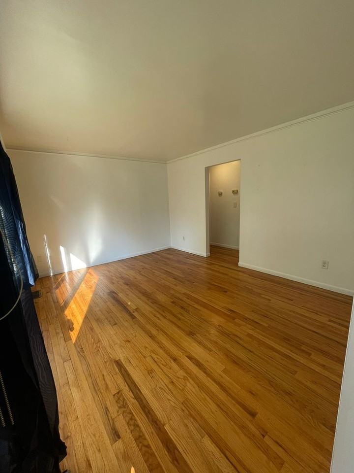 1609 Conway Ave - Photo 6 of 29