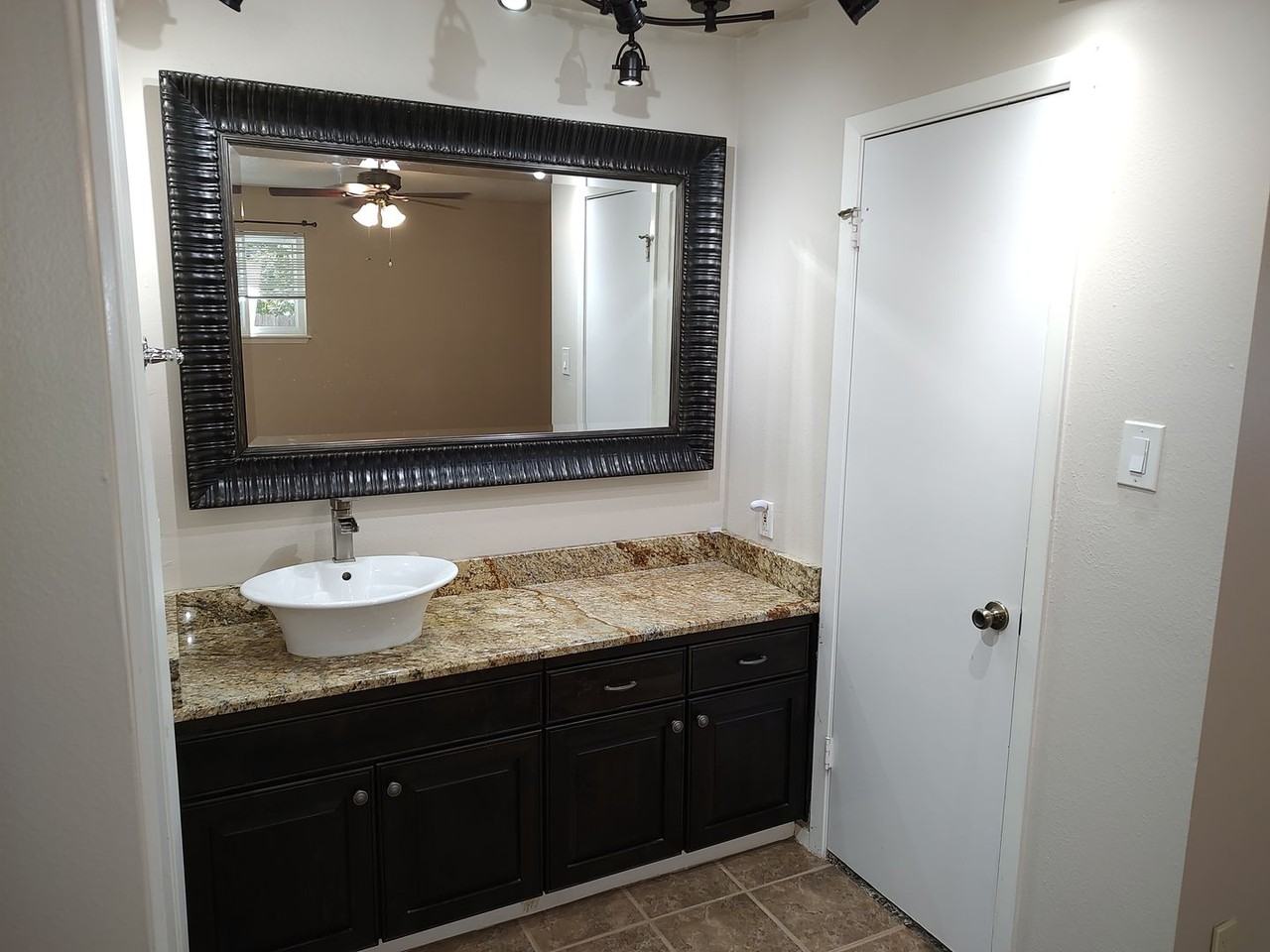 11701 Shoshone Dr - Photo 5 of 29