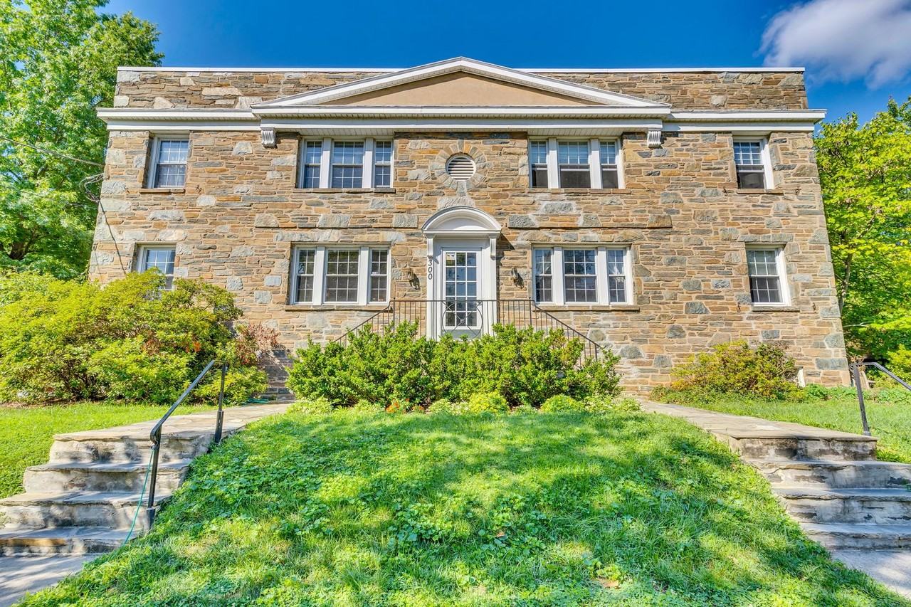 300 Commonwealth Ave