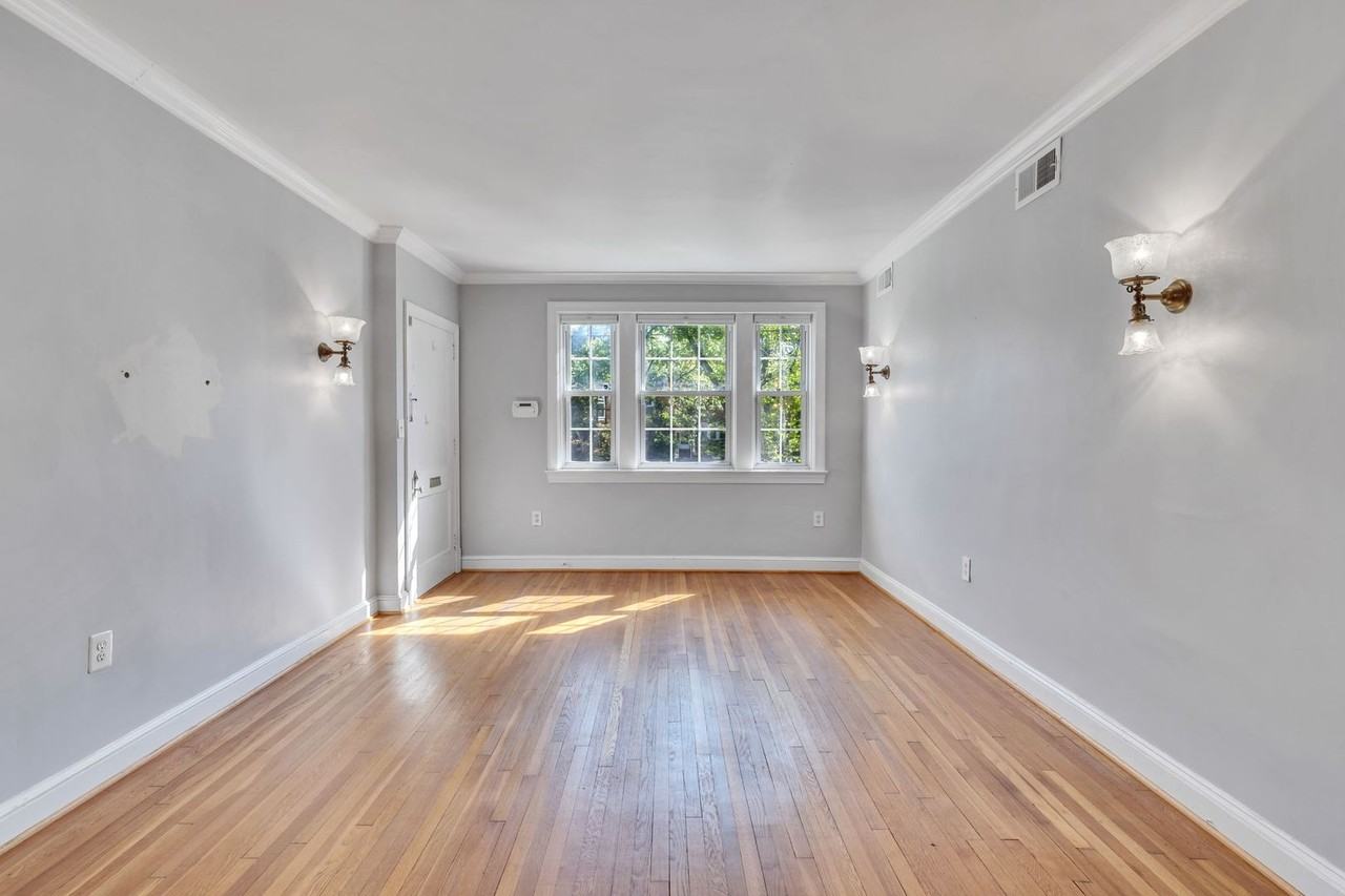 300 Commonwealth Ave - Photo 3 of 20