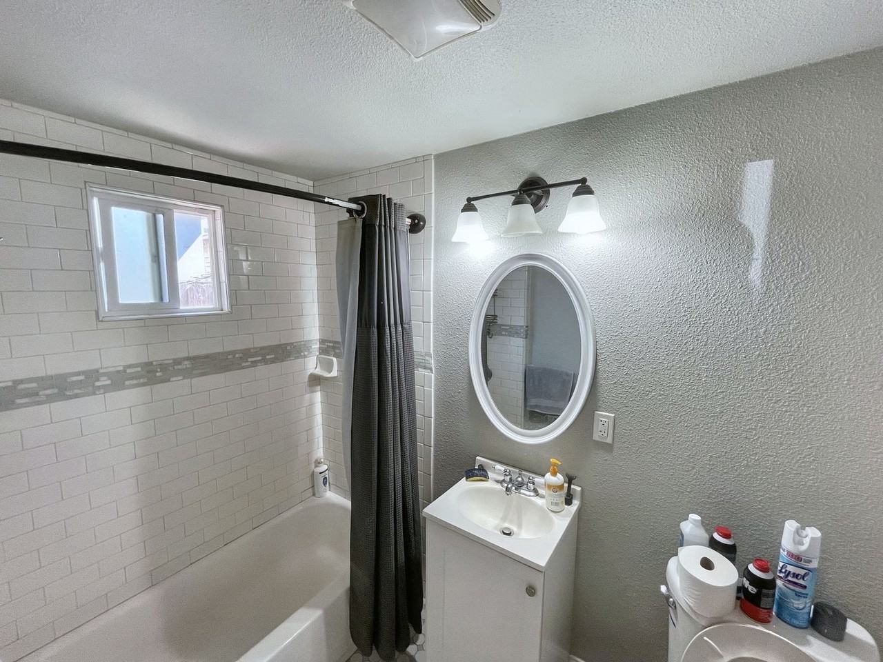 1218 88th Ave - Photo 2 of 5