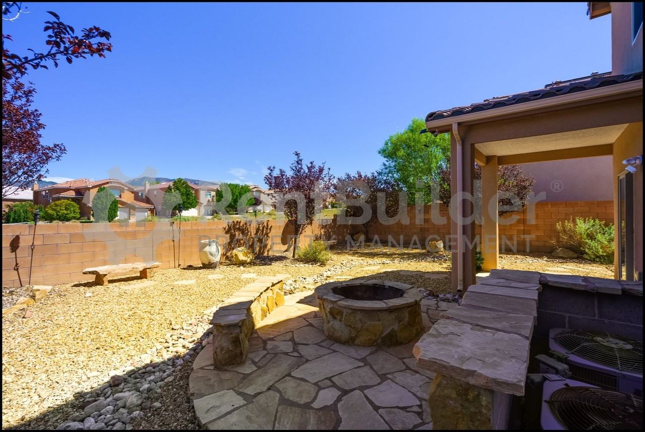 11815 Blue Ribbon Rd Se - Photo 2 of 24