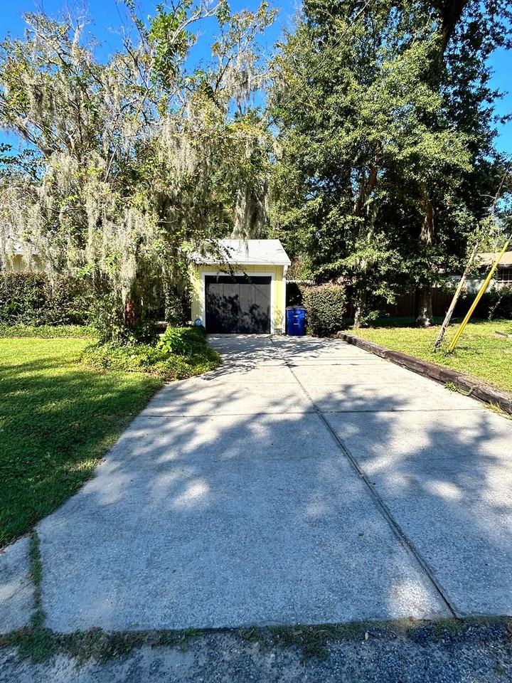 111 N Cove Ave - Photo 3 of 50