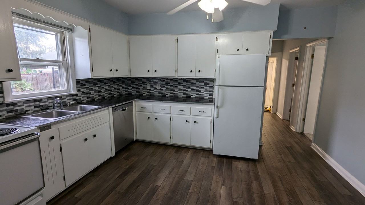 765 Avenue D - Photo 6 of 15
