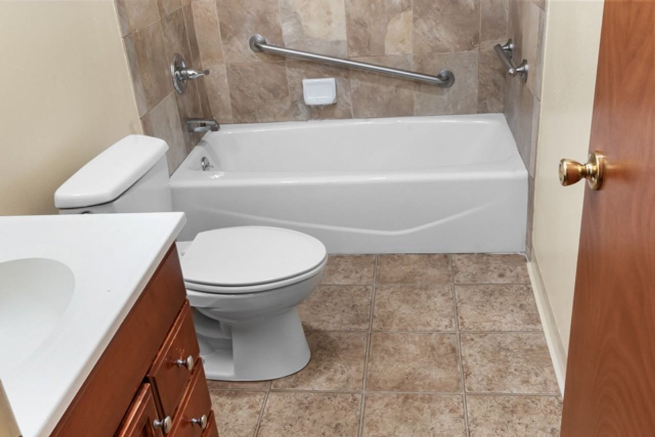 1001 63rd St #5 - Photo 2 of 5