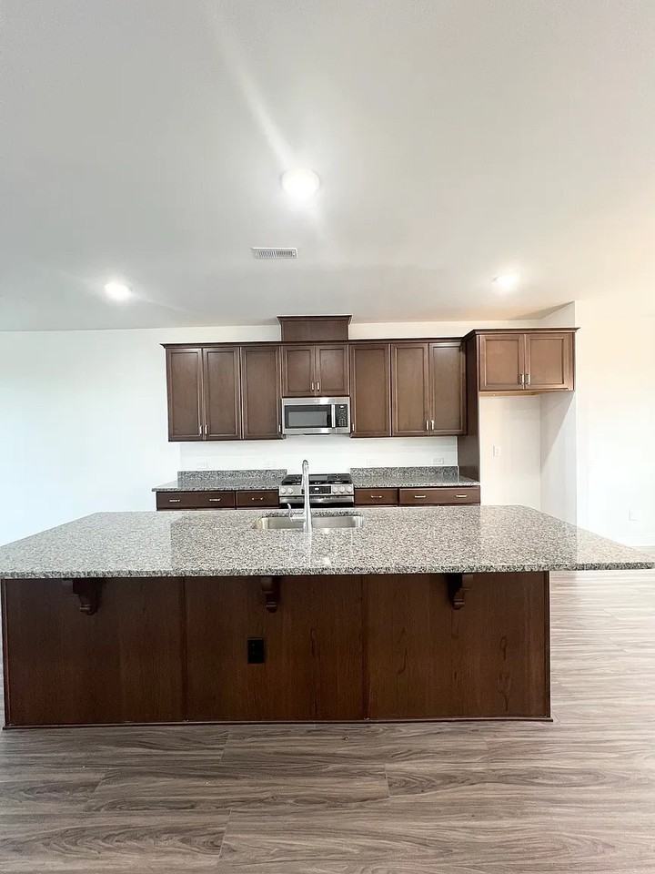 9214 Walnut Hill Rd Nw - Photo 3 of 23