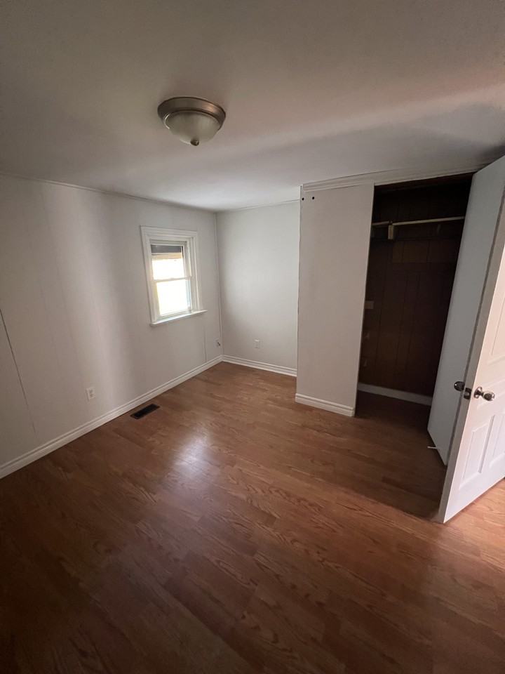 567 Duncan St #4 - Photo 2 of 7