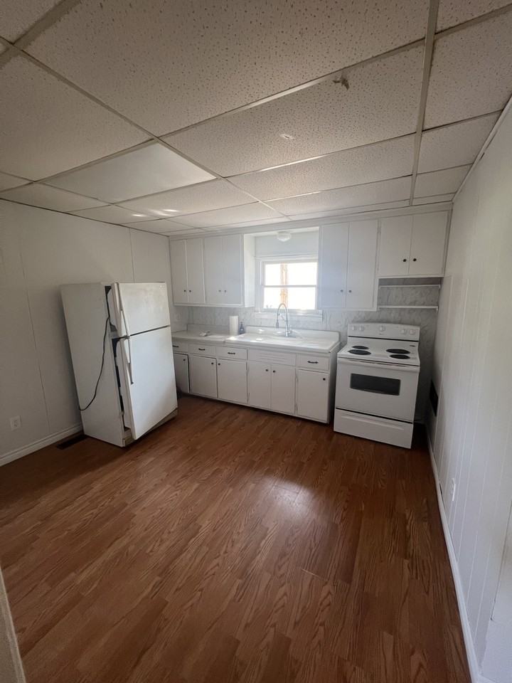 567 Duncan St #4 - Photo 3 of 7