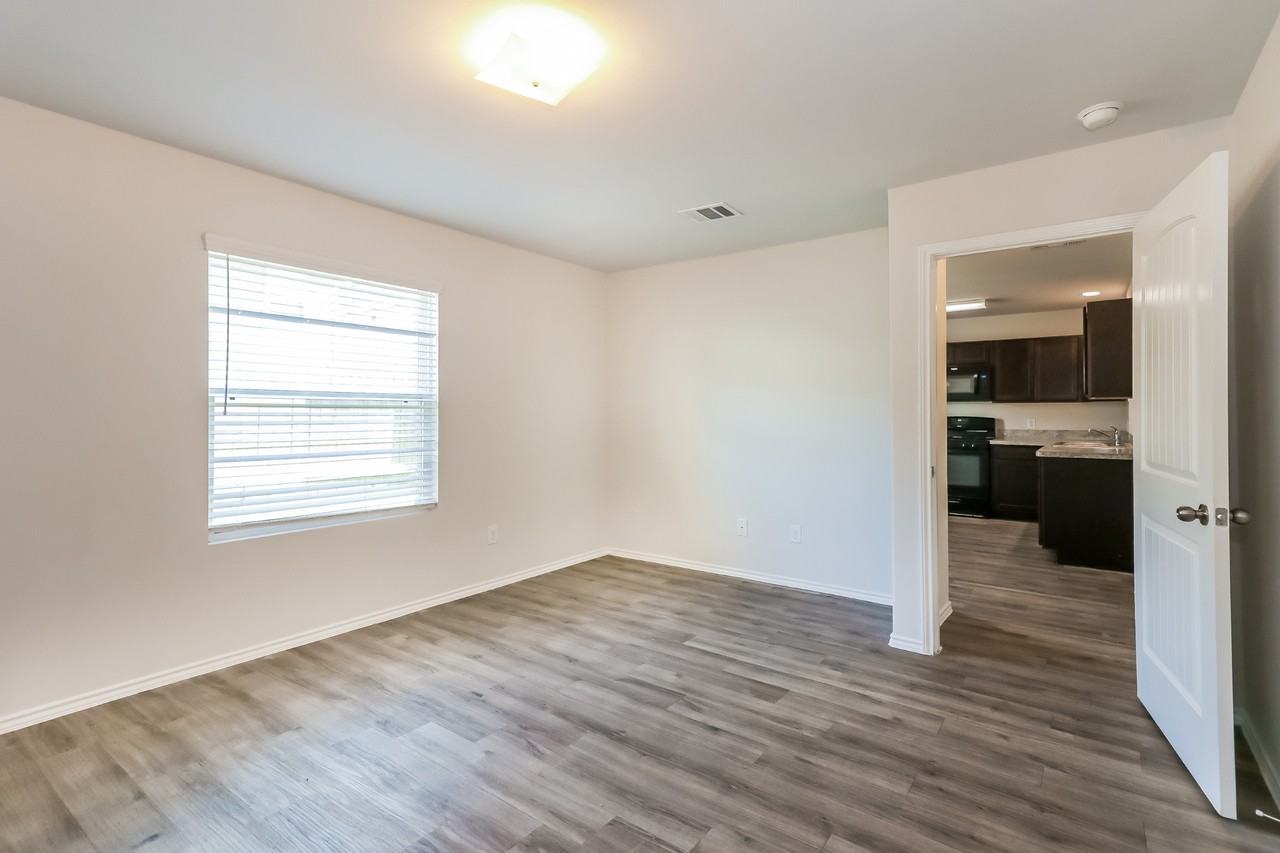 Camellia - Photo 6 of 45