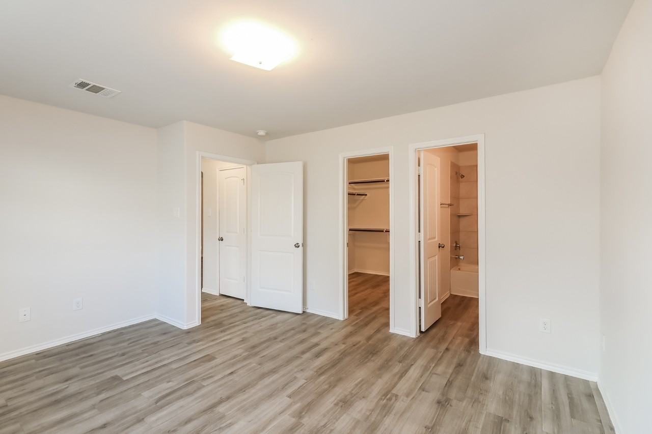 Camellia - Photo 7 of 45