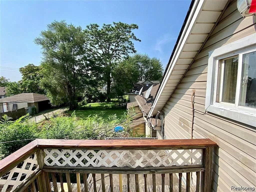 70 E Rockwood St - Photo 2 of 11