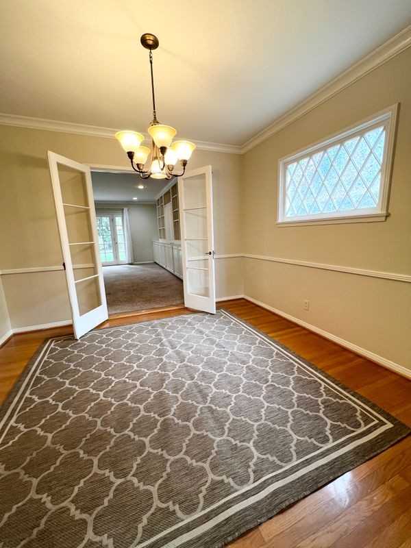 2123 Brigden Rd - Photo 3 of 22