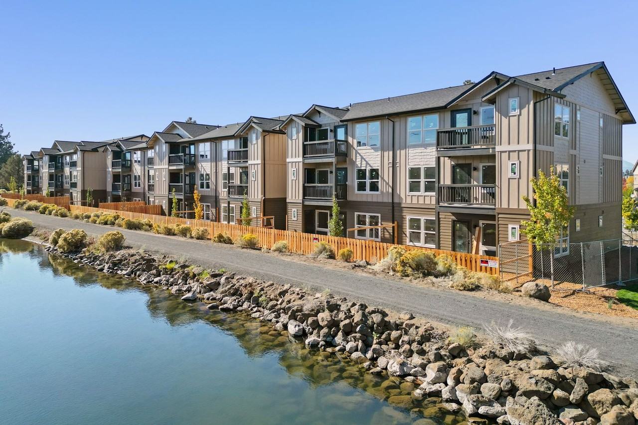 Edgewater Apartments - Photo 3 of 50